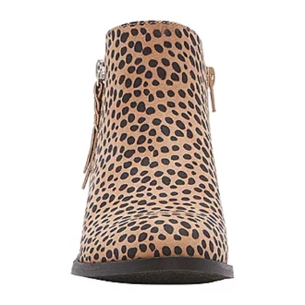 Arizona Womens Canyon Block Heel Booties
New in box